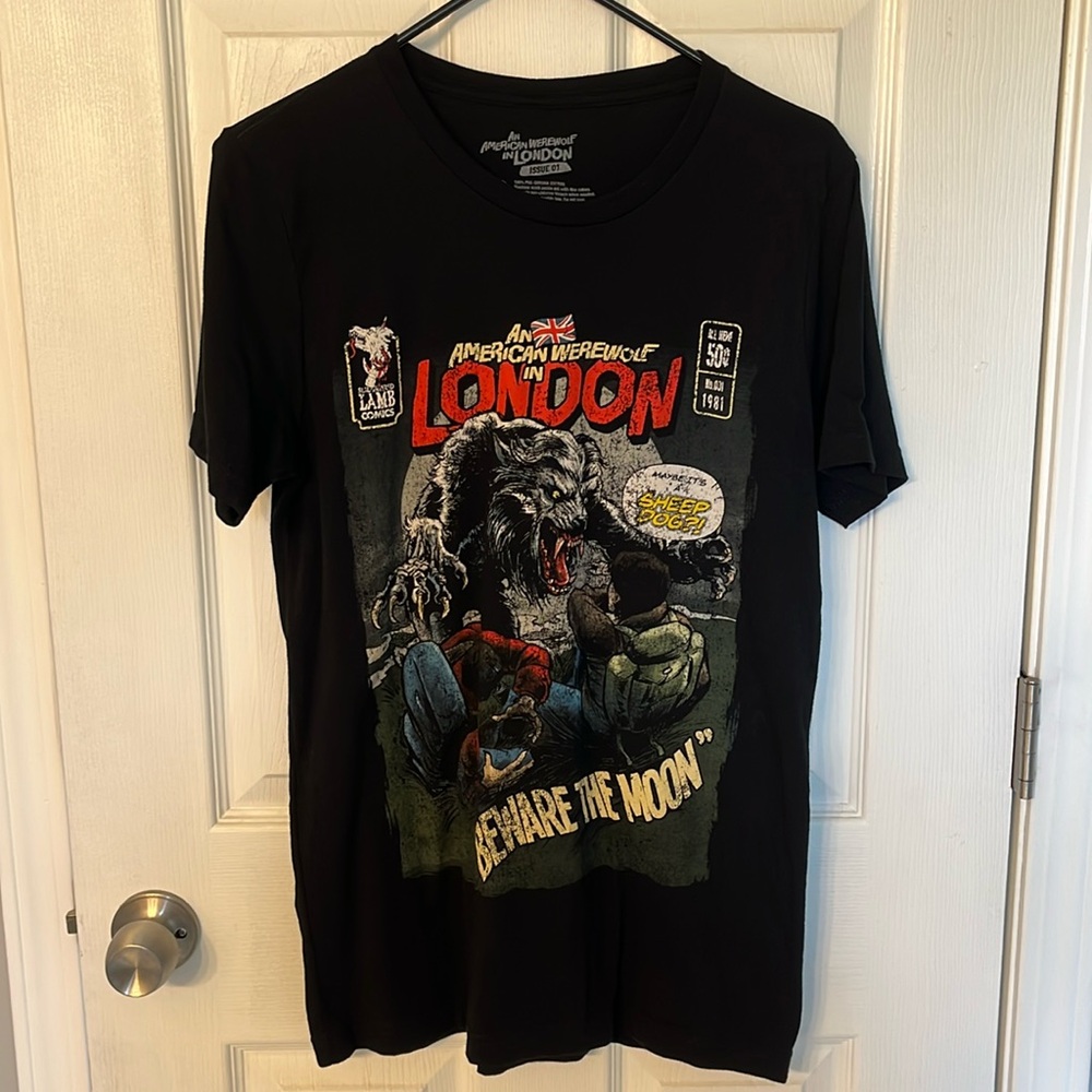 Fright Rags “American Werewolf In London” (M) Unisex Black Tee!